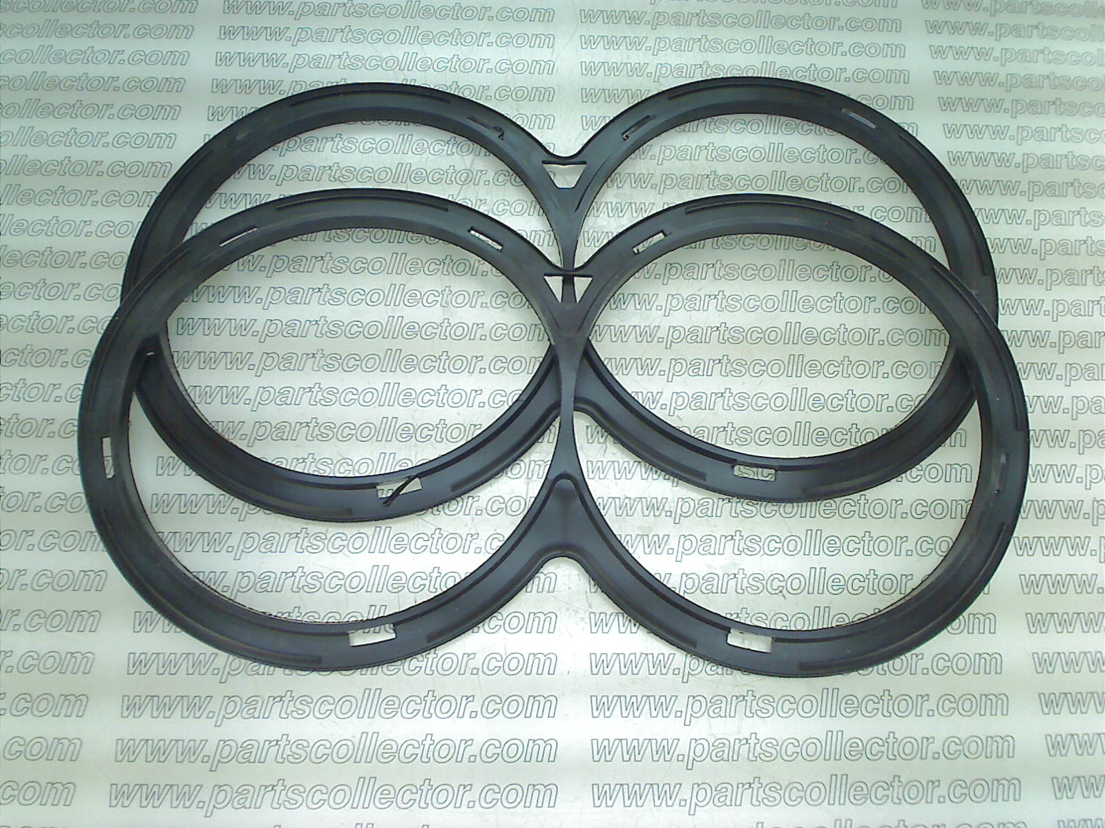 HEADLIGHT TRIM RUBBER SEAL